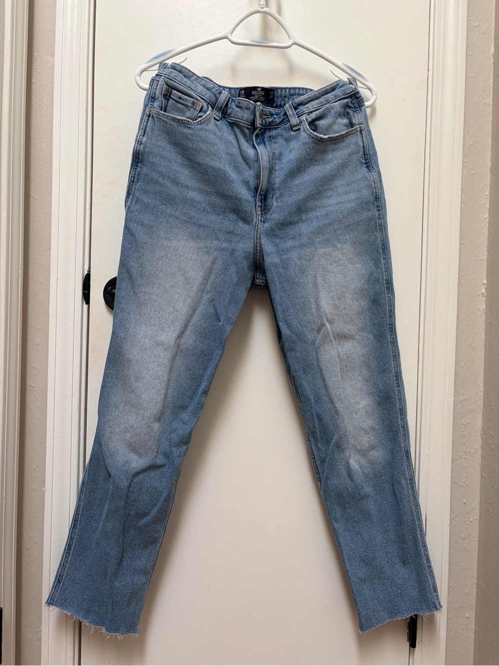 Hollister Ultra-High Rise Mom Jeans
